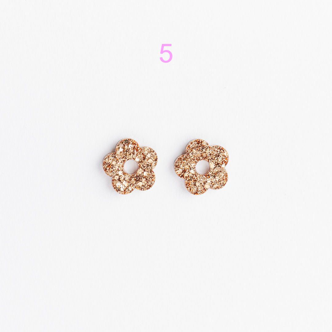 Charms mini Fleur – Choisissez votre paire parmi 12 créations