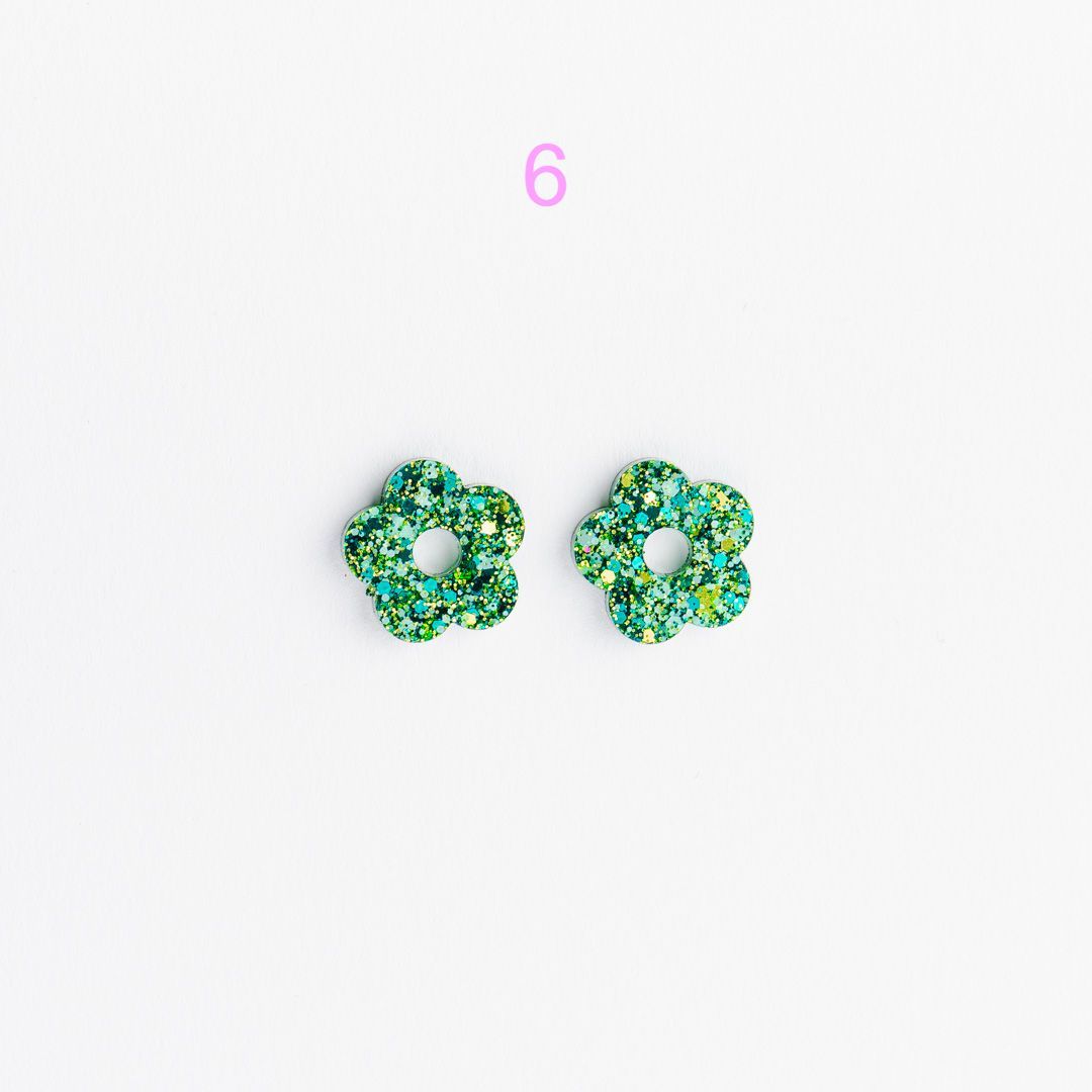 Charms mini Fleur – Choisissez votre paire parmi 12 créations