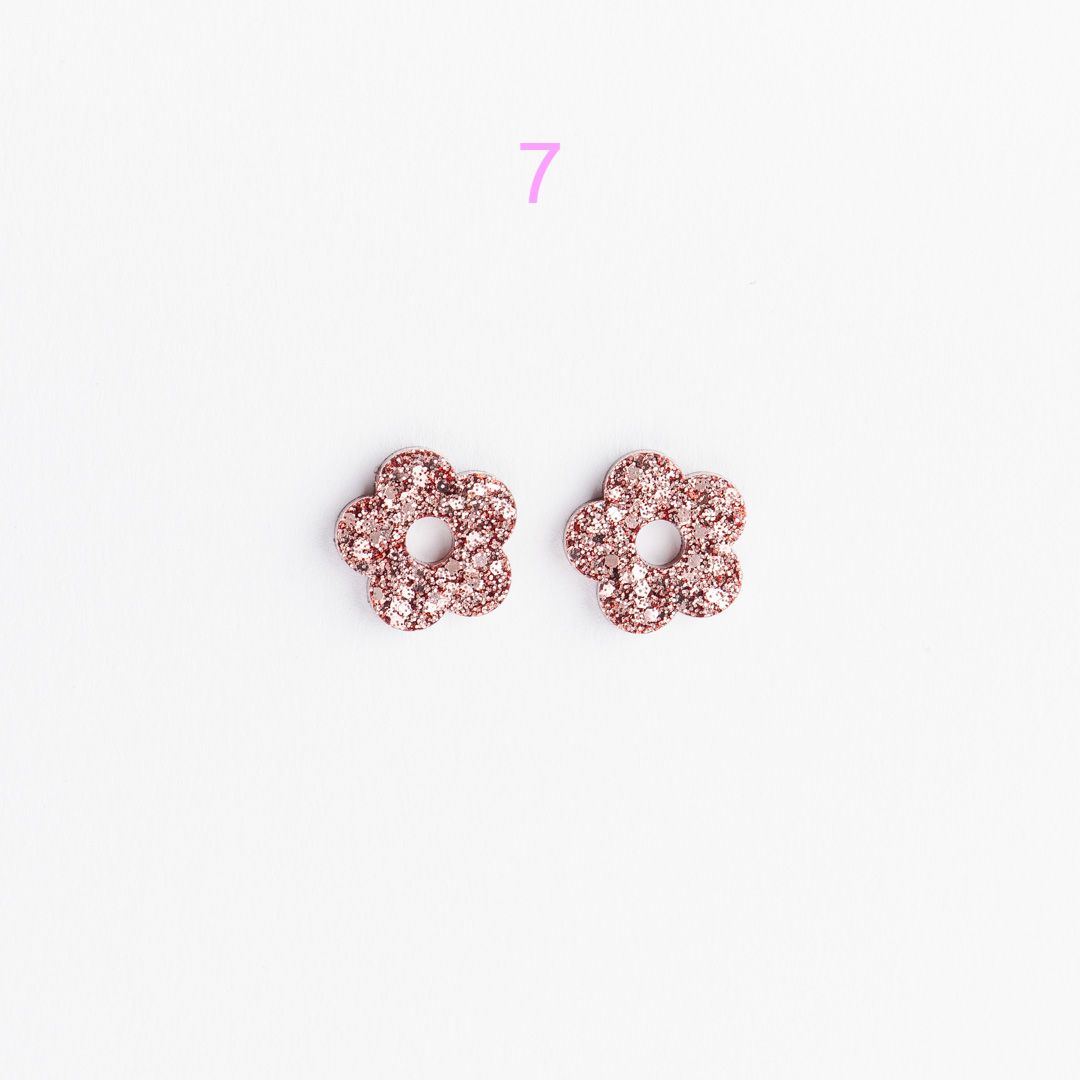 Charms mini Fleur – Choisissez votre paire parmi 12 créations