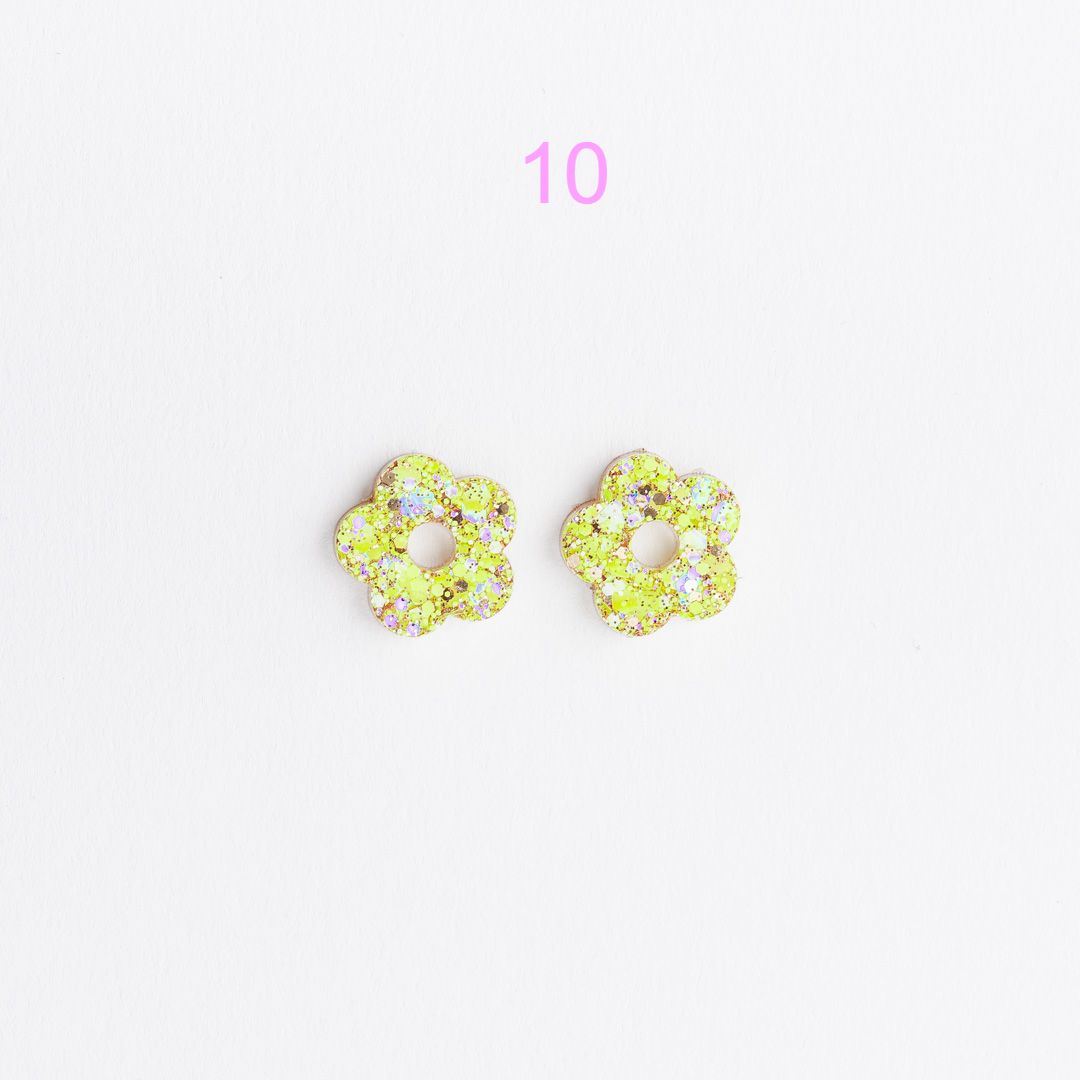 Charms mini Fleur – Choisissez votre paire parmi 12 créations