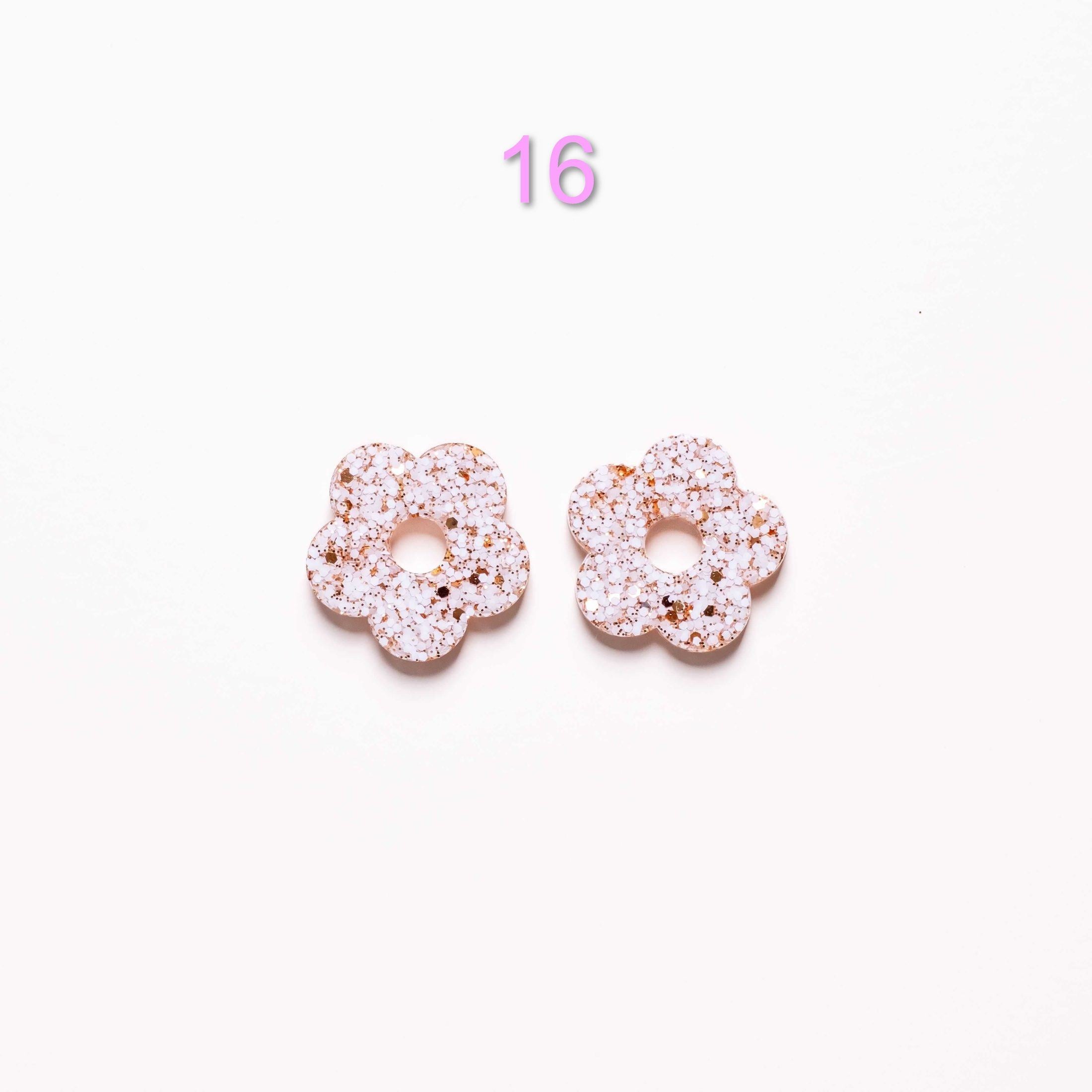 Charms 16 | Ivoire Champagne fait main en résine époxy pour boucles d’oreilles