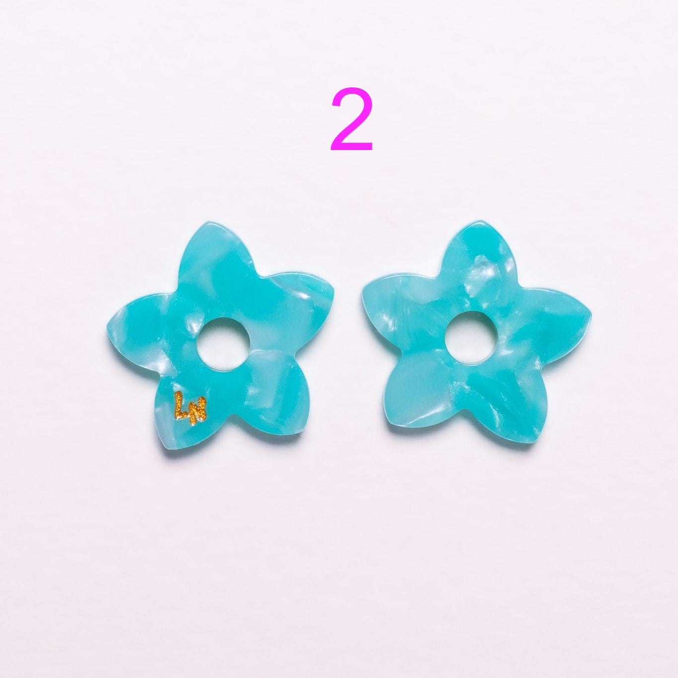 Charms Tiaré Acétate | Choisissez votre paire parmi 9 créations