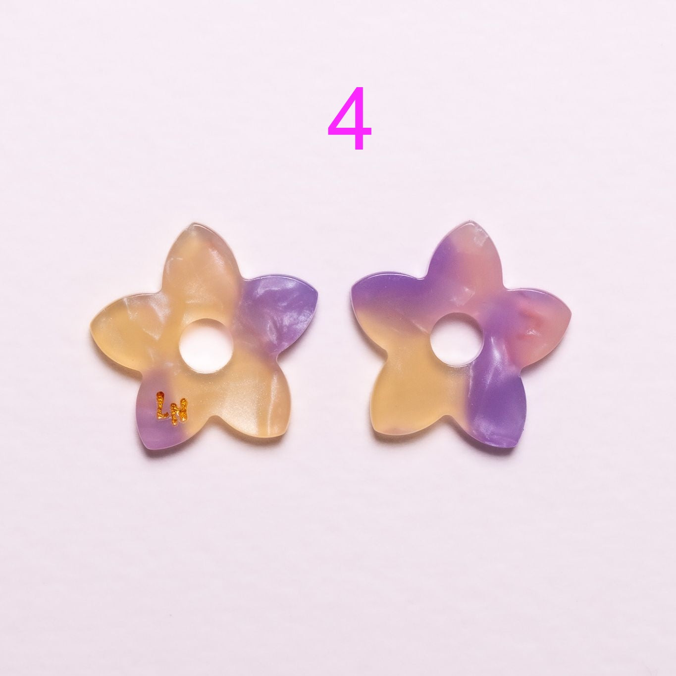 Charms Tiaré Acétate | Choisissez votre paire parmi 9 créations