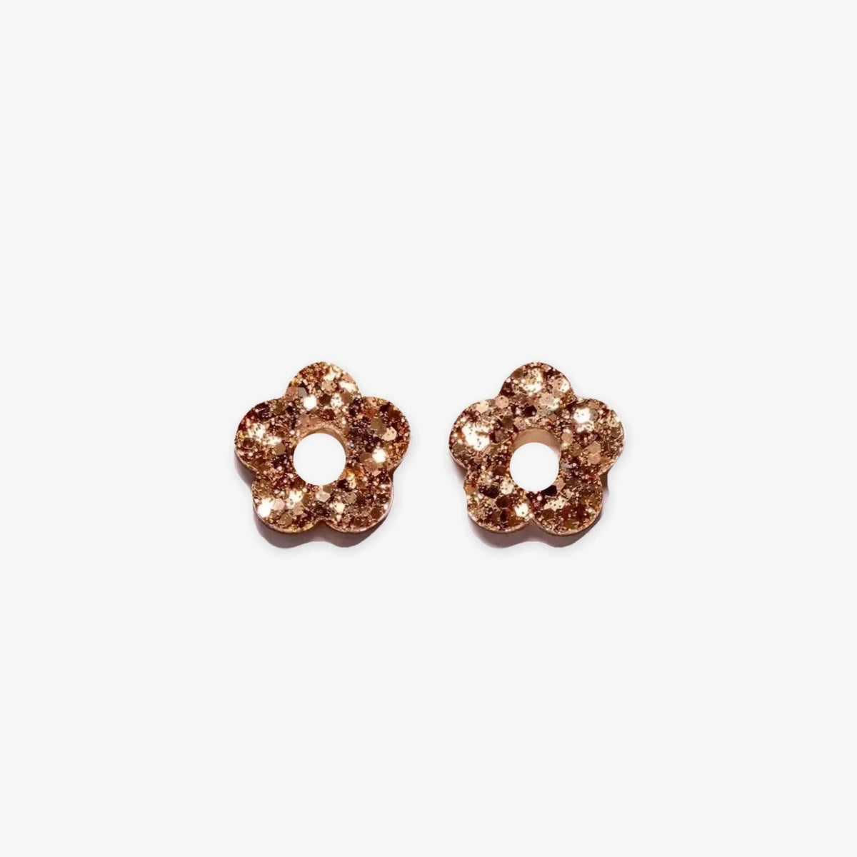 Pair of Mini Flower charms in Champagne (no. 15) – Les Nicolettes