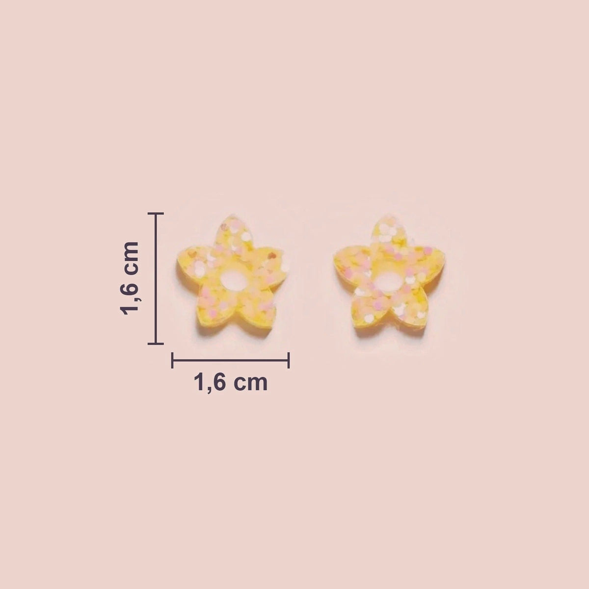 Actual size of Mini Tiaré charms: 1.6 cm in diameter