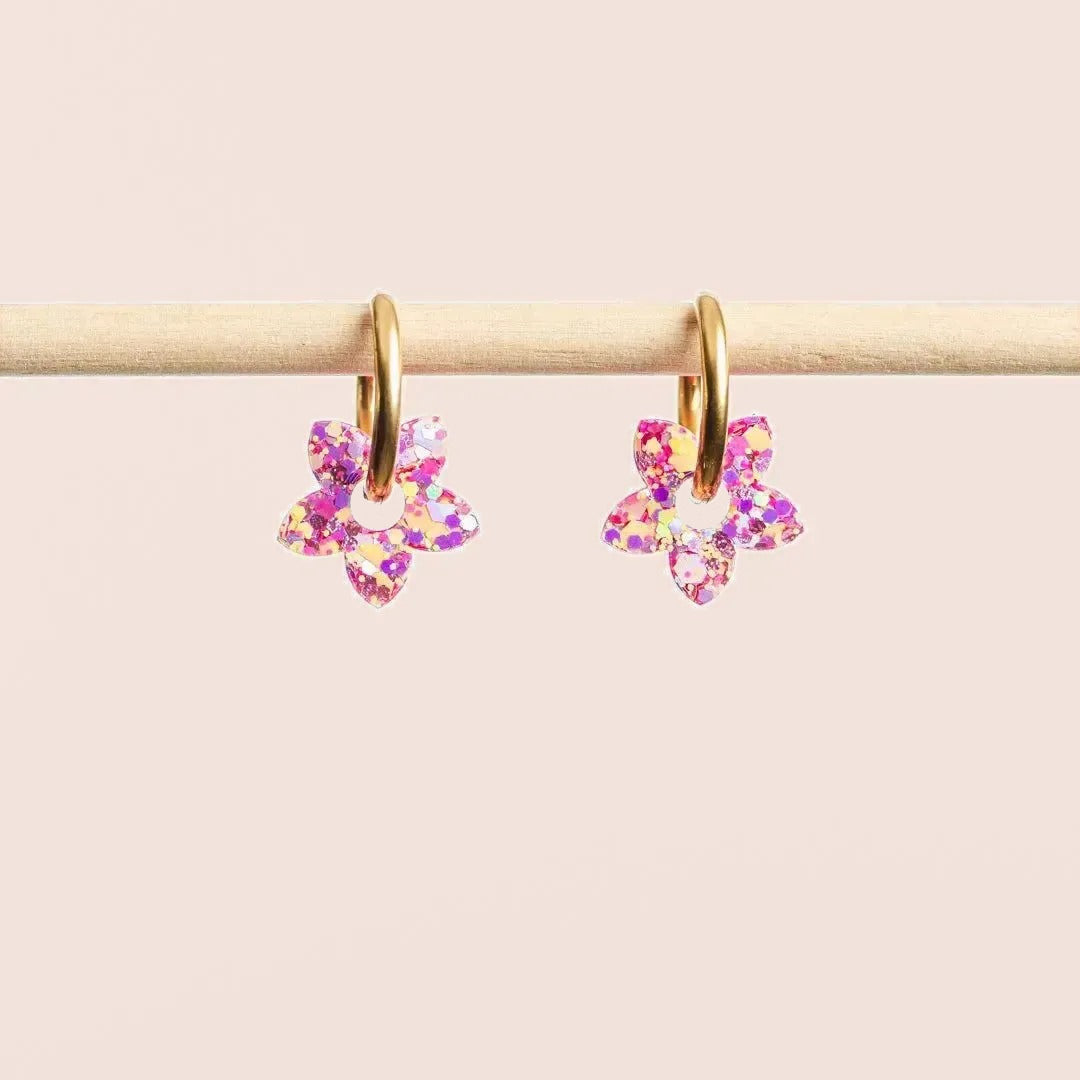 Créoles Mini Tiaré Barbiecore – Les Nicolettes