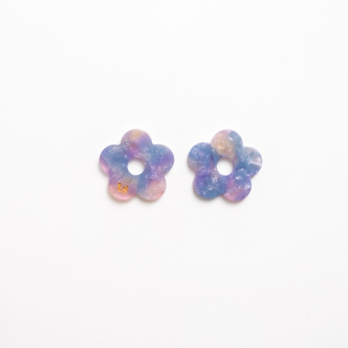 Paire de charms Fleur Acétate coloris Bleu Rose (n°12) – Les Nicolettes