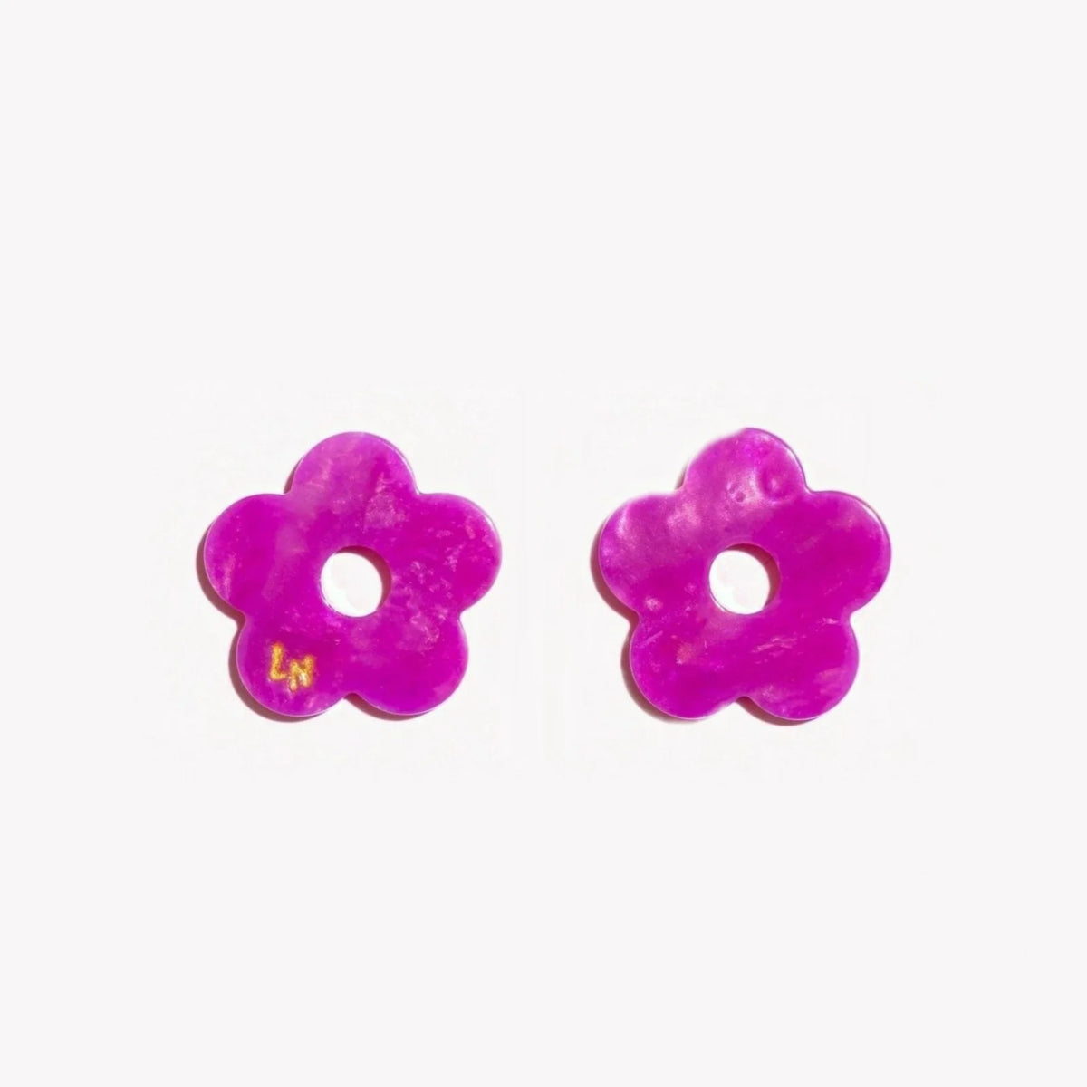 Paire de charms Fleur Acétate coloris Fuchsia (n°10) – Les Nicolettes