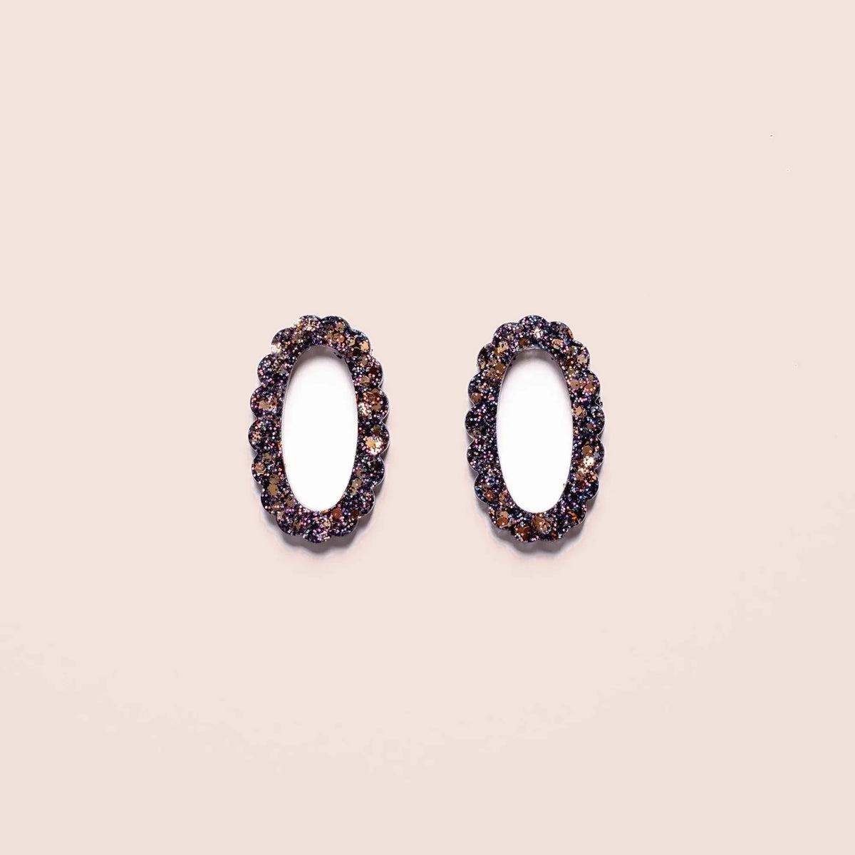 Créoles Ovale Dark Gold – Les Nicolettes